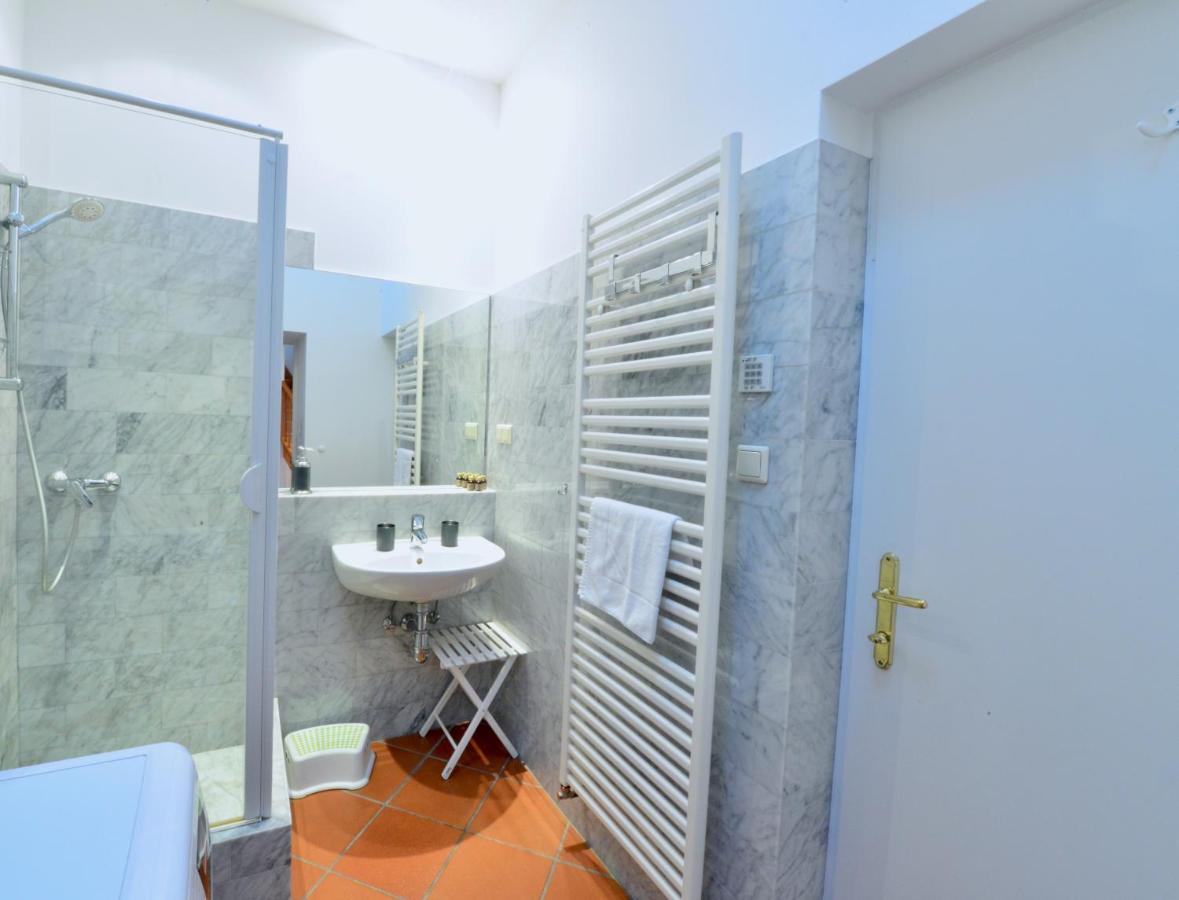 Spacious Flat With Panoramic View Bécs Kültér fotó